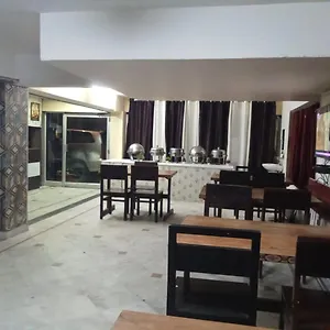 3* Hotel The Golden Paradise
